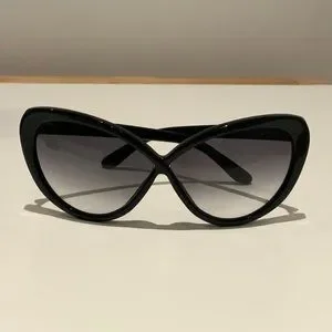 Tom Ford | Accessories | Tom Ford Madison Oversized Cat Eye  display picture 1